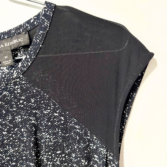 Banana Republic Printed Mesh-Inset Dress Black and White Size 10 - Picture 5 of 11